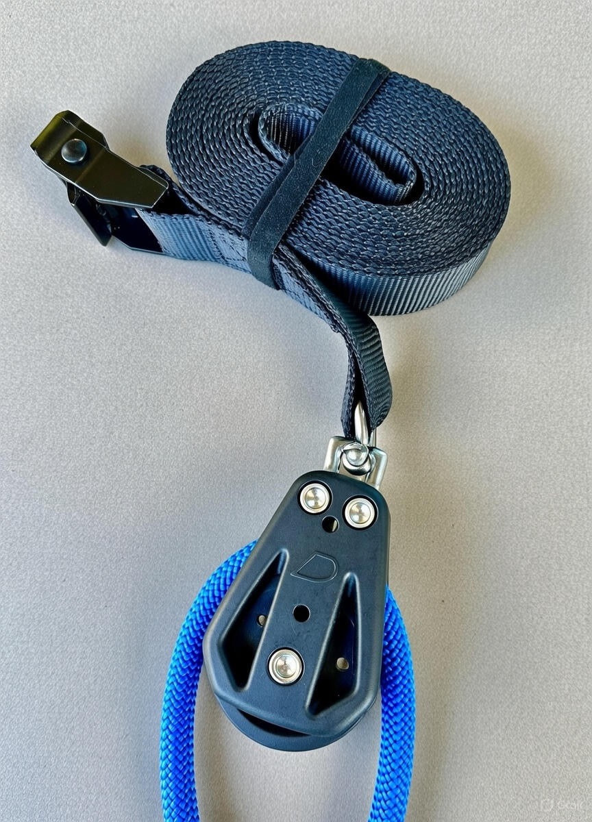 Adult/large harness — fit detail